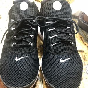 Nike tennis shoe